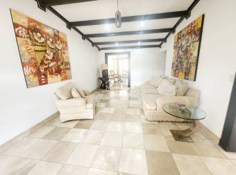 Venta de Casa Independiente en una Planta en Rohrmoser, Impecable