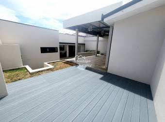 Venta de Casa Independiente en una Planta en Rohrmoser, Impecable