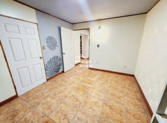Venta de Casa grande para Negocio o Vivienda, San Pedro, Montes de Oca,