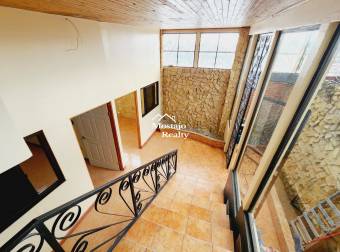 Venta de Casa grande para Negocio o Vivienda, San Pedro, Montes de Oca,