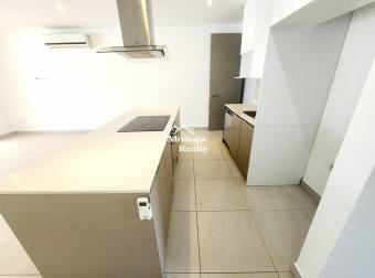 Venta de Casa moderna, Condominio Lindora 43, Santa Ana