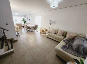 Venta de casa moderna en condominio Source Living, Guachipelin de Escazú Venta de casa moderna en condominio Source Living, Guachipelin de Escazú