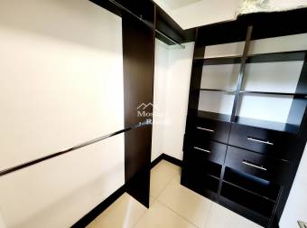 Venta de casa, Condominio Parques del Sol, Santa Ana