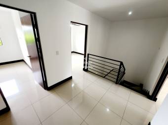 Venta de casa, Condominio Parques del Sol, Santa Ana