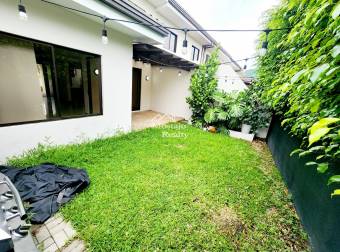 Venta de casa, Condominio Parques del Sol, Santa Ana