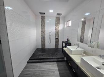 VENTA DE CASA EN CONDOMINIO HACIENDA EL COYOL, ALAJUELA