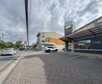 Local comercial a la venta ubicado en Guachipelín, San Rafael de Escazú. Bien adjudicado bancario, $ 212,204, 2, San José, Escazú