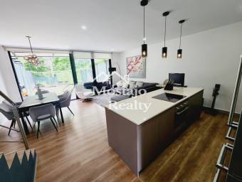 Venta de Casa moderna en Condominio, Lindora 43, Santa Ana