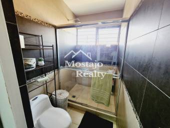 Casa en Venta, una planta, Trejos Montealegre, San Rafael de Escazú