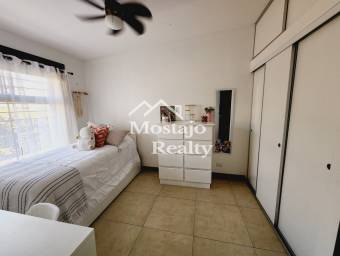 Casa en Venta, una planta, Trejos Montealegre, San Rafael de Escazú