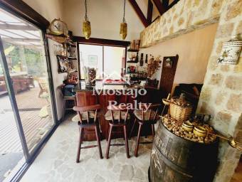 Casa en Venta, una planta, Trejos Montealegre, San Rafael de Escazú