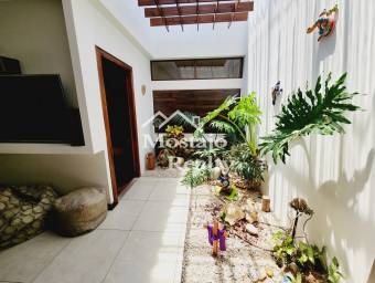 Casa en Venta, una planta, Trejos Montealegre, San Rafael de Escazú