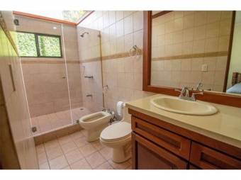 VENTA DE CASA DE LUJO CON DOS APARTAMENTOS Y PISCINA, HEREDIA, PARQUE RESIDENCIAL CARIARI - 9722829 