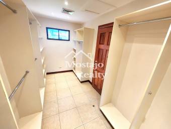 Venta de casa, Condominio Via Nova, Pozos Santa Ana Venta de casa, Condominio Via Nova, Pozos Santa Ana