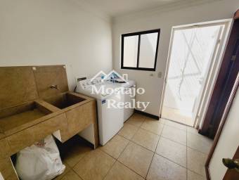 Venta de casa, Condominio Via Nova, Pozos Santa Ana