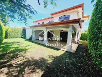 Venta de casa, Condominio Via Nova, Pozos Santa Ana