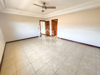 Venta de casa, Condominio Via Nova, Pozos Santa Ana