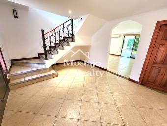 Venta de casa, Condominio Via Nova, Pozos Santa Ana