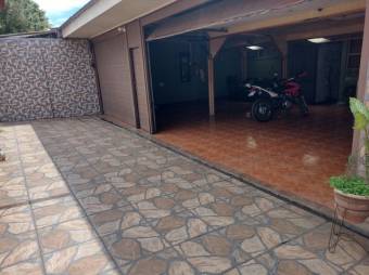 MLS-26-1242 LS VENTA CASA OREAMUNO CARTAGO