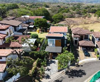 Casa a la venta  en La Guacima, condominio Veredas del Arroyo.