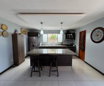 3-bedroom house for sale in La Guacima, Veredas del Arroyo gated community. 3-bedroom house for sale in La Guacima, Veredas del Arroyo gated community.