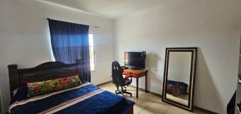 Se vende casa con uso de suelo mixto en San Rafael Abajo 25-1864