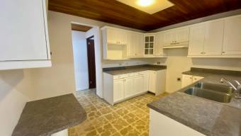 Se vende casa con patio en Zapote San José 26-1223 Se vende casa con patio en Zapote San José 26-1223