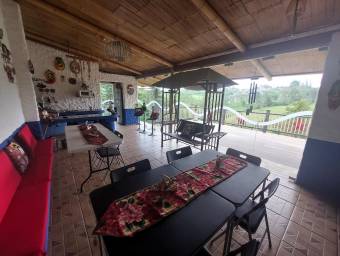 Se vende casa con lote con más 2200 m2 en San Jerónimo Moravia 25-783