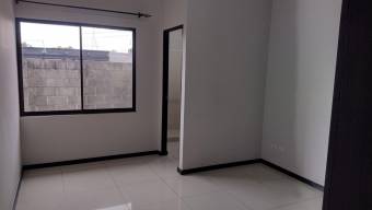 Se vende casa en La Trinidad Moravia 26-352