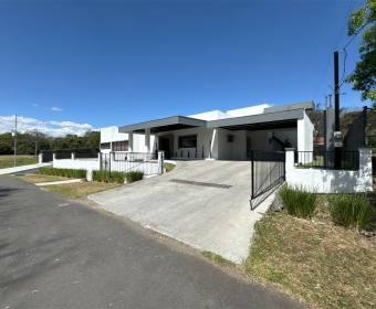 Casa de 1 planta a la venta en Ciudad Hacienda Los Reyes, La Guacima. Casa de 1 planta a la venta en Ciudad Hacienda Los Reyes, La Guacima.