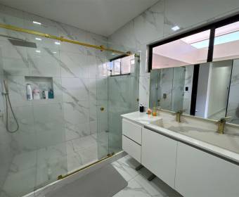 Casa de 1 planta a la venta en Ciudad Hacienda Los Reyes, La Guacima. Casa de 1 planta a la venta en Ciudad Hacienda Los Reyes, La Guacima.