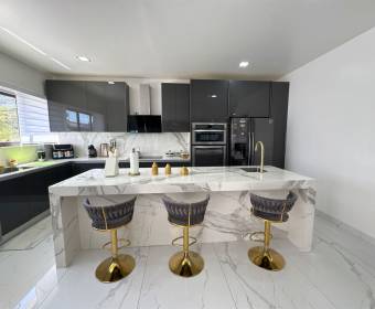 Casa de 1 planta a la venta en Ciudad Hacienda Los Reyes, La Guacima. Casa de 1 planta a la venta en Ciudad Hacienda Los Reyes, La Guacima.