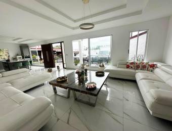 Se vende casa con bodega en San Antonio Escazú 26-1054 Se vende casa con bodega en San Antonio Escazú 26-1054