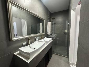 Se vende casa con bodega en San Antonio Escazú 26-1054