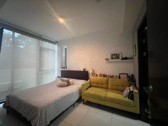 Se vende apartamento en Heredia 26-698