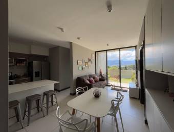 Se vende apartamento en Heredia 26-698