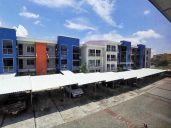 Se vende apartamento con mucha luz natural en Ulloa Heredia 23-1355