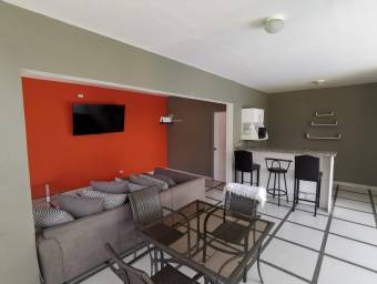 Se vende apartamento con mucha luz natural en Ulloa Heredia 23-1355