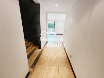 Venta de Casa en Condominio Almeria, Pozos de Santa Ana