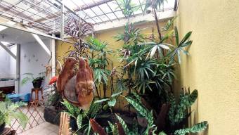 Se vende casa cerca del Hospital de la Mujer en Catedral San José 25-825 Se vende casa cerca del Hospital de la Mujer en Catedral San José 25-825