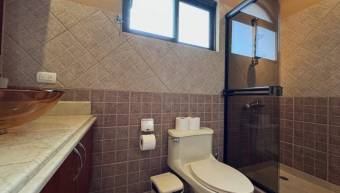 ¡Gran Oportunidad! Venta de Casa Esquinera en Condominio 