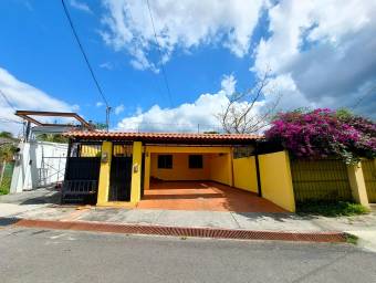 Se vende casa con uso de suelo mixto en Escazú Centro 26-1807