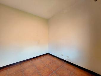 Se vende casa con uso de suelo mixto en Escazú Centro 26-1807