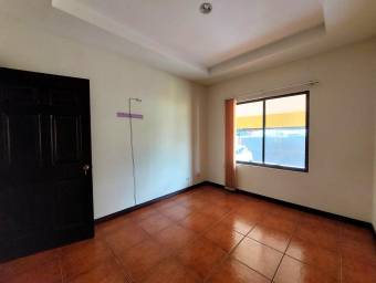 Se vende casa con uso de suelo mixto en Escazú Centro 26-1807