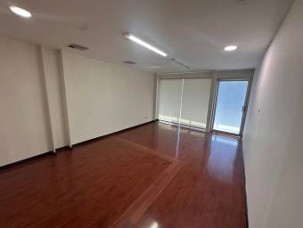 Alquiler de Esplendida Oficina en Santa Ana / Mls. 26-1158 OFC JB