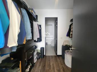 Venta de apartamento, Condominio Novaloft, Santa Ana Centro
