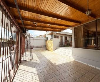 House for sale in Tibás, Cinco Esquinas.