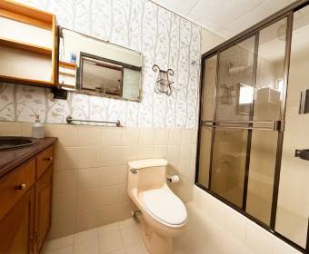 House for sale in Tibás, Cinco Esquinas.