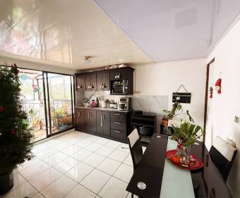 House for sale in Montes de Oca, in a gated community with a single access point. House for sale in Montes de Oca, in a gated community with a single access point.