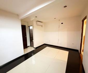 House for sale in San Pablo de Heredia, in a gated community with private access.